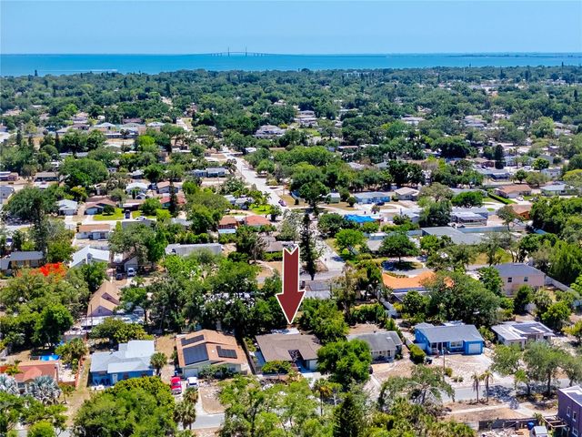 630 JASMINE WAY S, St Petersburg, FL 33705