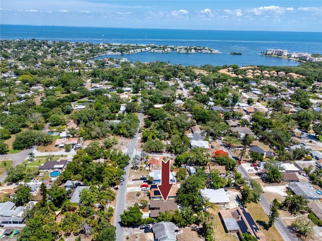 630 JASMINE WAY S, St Petersburg, FL 33705