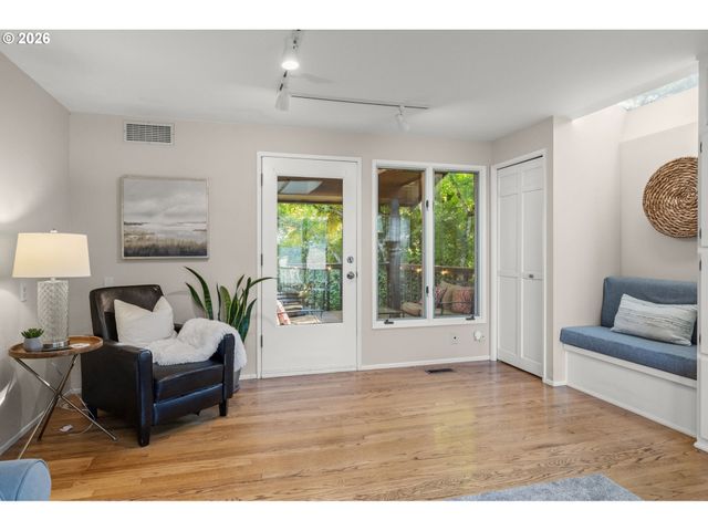 3633 SPRING Blvd, Eugene, OR 97405