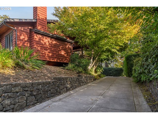 3633 SPRING Blvd, Eugene, OR 97405