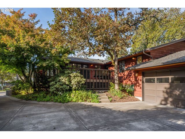 3633 SPRING Blvd, Eugene, OR 97405