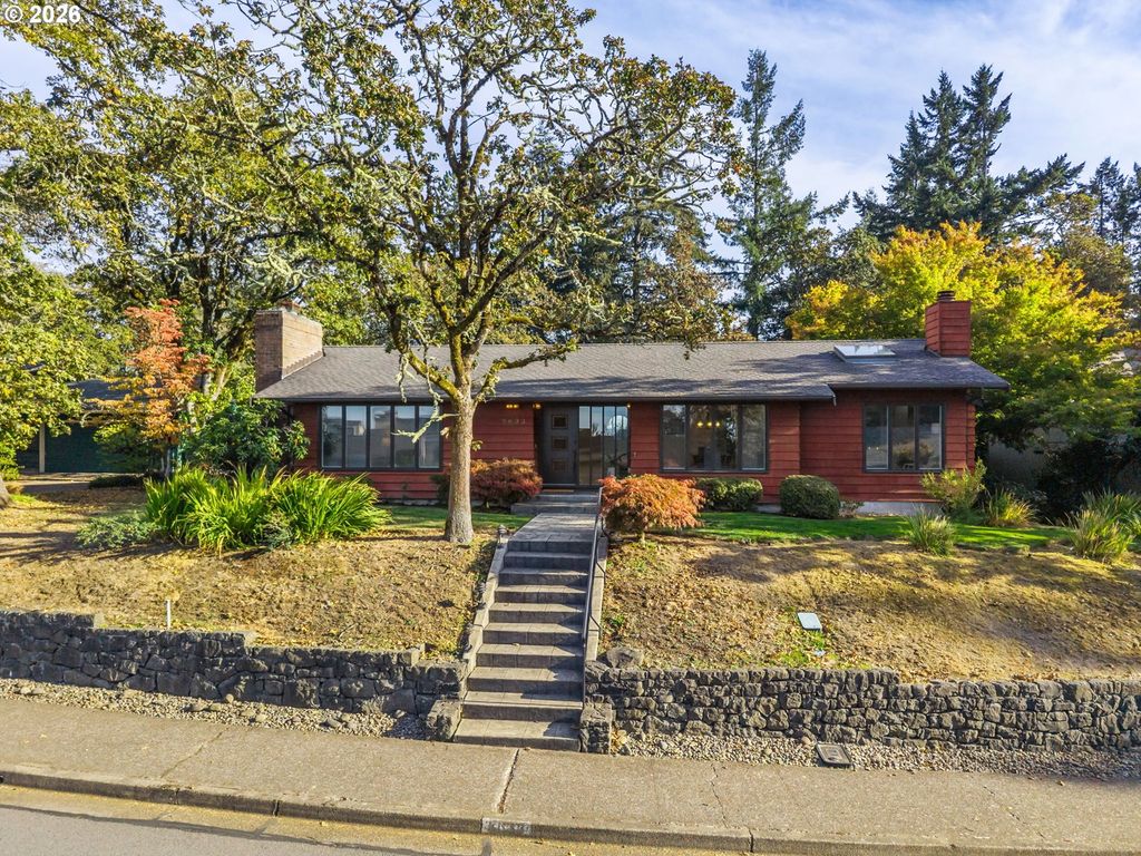 3633 SPRING Blvd, Eugene, OR 97405