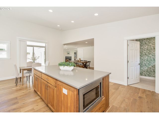 8159 Sw 85TH Ave, Portland, OR 97223