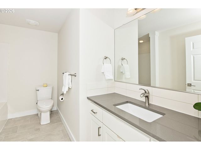 8159 Sw 85TH Ave, Portland, OR 97223