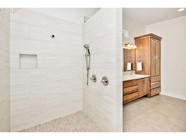 8159 Sw 85TH Ave, Portland, OR 97223