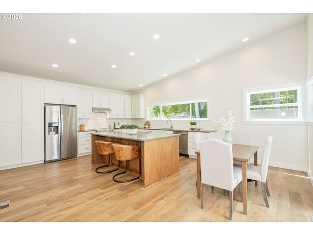 8159 Sw 85TH Ave, Portland, OR 97223