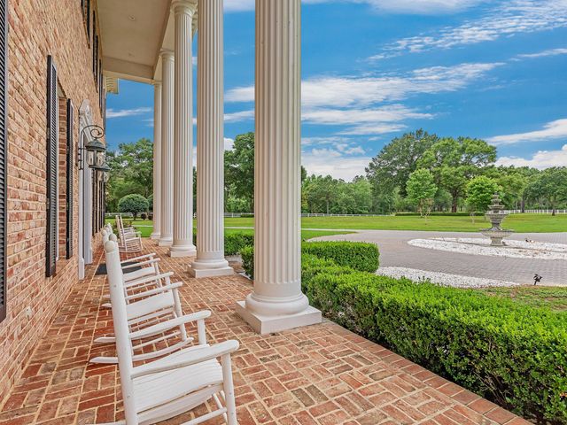 3400 Bonterra Drive, Laurel Hill, FL 32567