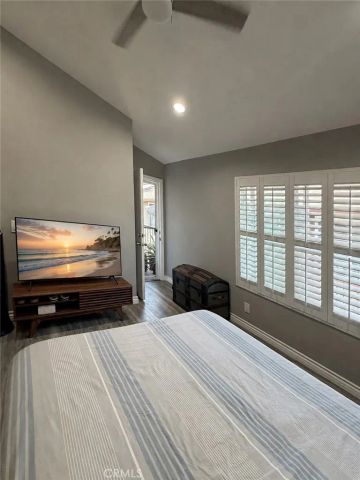1637 E 5th Street 302, Long Beach, CA 90802