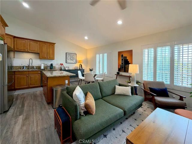 1637 E 5th Street 302, Long Beach, CA 90802