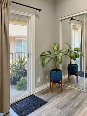 1637 E 5th Street 302, Long Beach, CA 90802