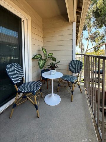 1637 E 5th Street 302, Long Beach, CA 90802