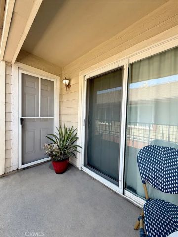 1637 E 5th Street 302, Long Beach, CA 90802