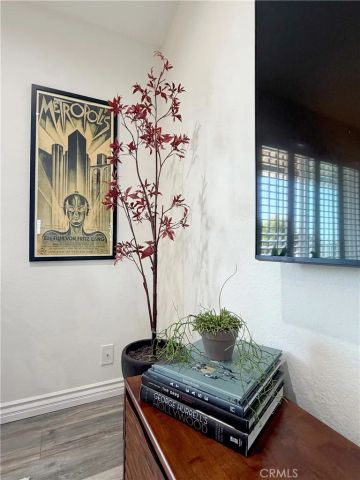 1637 E 5th Street 302, Long Beach, CA 90802