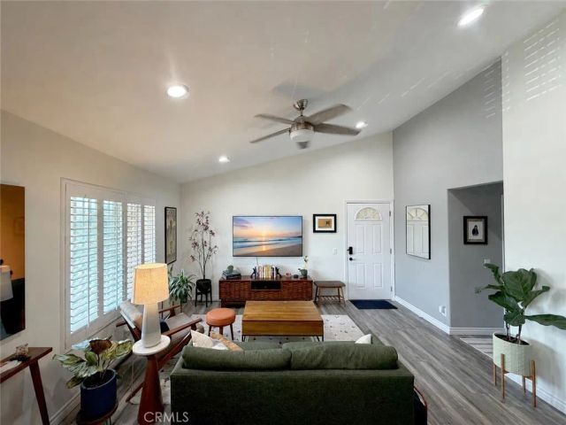 1637 E 5th Street 302, Long Beach, CA 90802