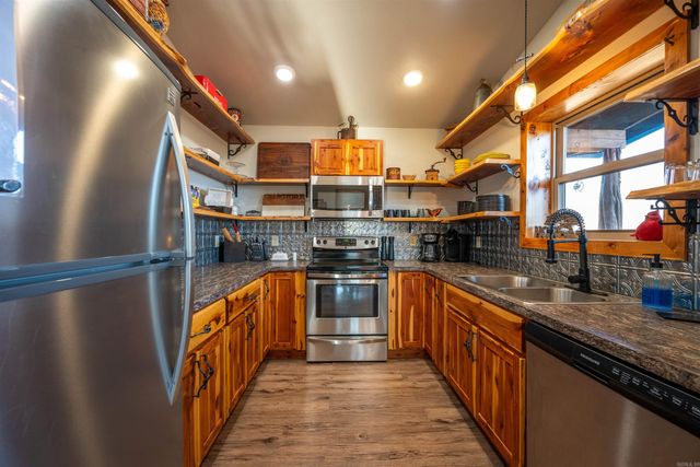 627 Mountain Crest Road, Mountain View, AR 72560