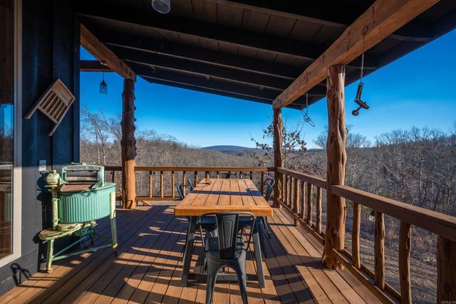 627 Mountain Crest Road, Mountain View, AR 72560