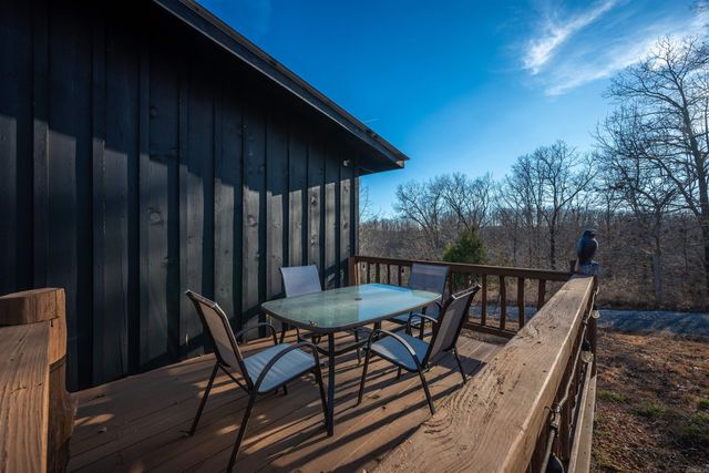 627 Mountain Crest Road, Mountain View, AR 72560