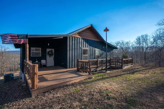 627 Mountain Crest Road, Mountain View, AR 72560