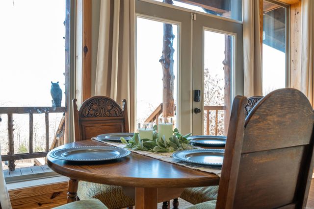 627 Mountain Crest Road, Mountain View, AR 72560