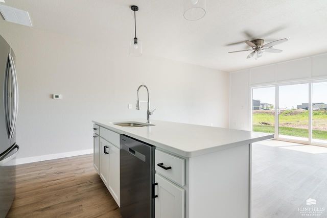 5609 Goheen Drive, Manhattan, KS 66503