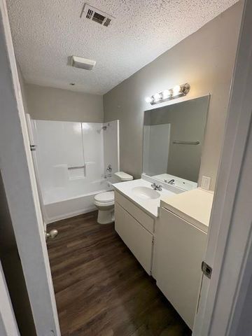 5303 Saint Georges Green C, Austin, TX 78745