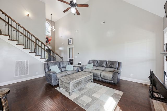 2908 Gunn Rd, Springfield, TN 37172