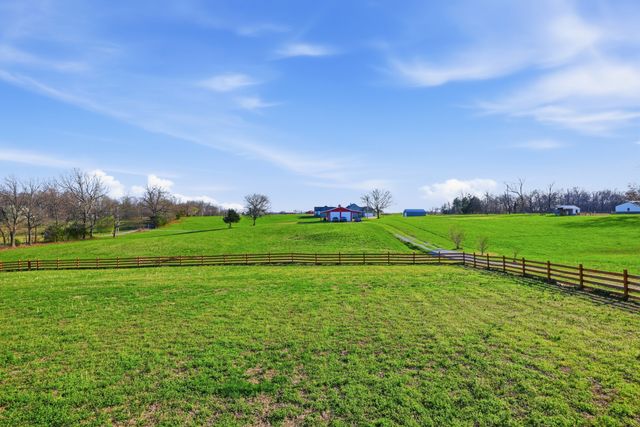 2908 Gunn Rd, Springfield, TN 37172