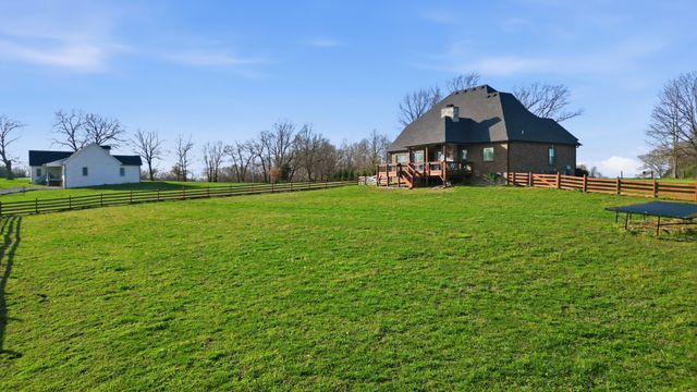 2908 Gunn Rd, Springfield, TN 37172