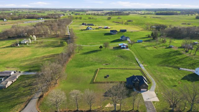 2908 Gunn Rd, Springfield, TN 37172