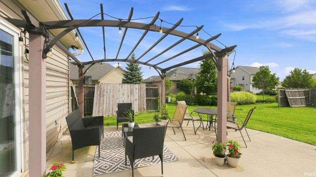 11228 Tall Oak Run, Fort Wayne, IN 46845