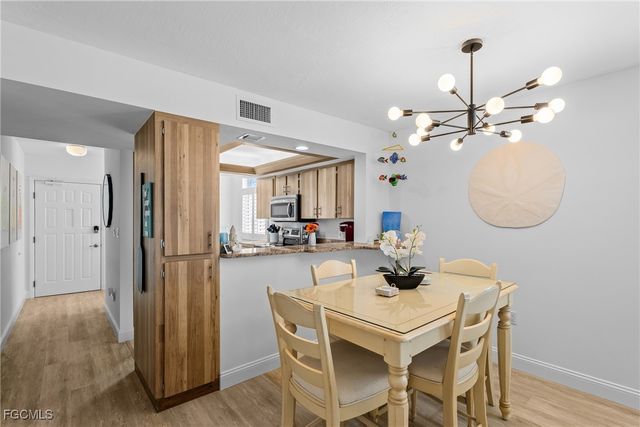 9415 Gulf Shore DR 501, Naples, FL 34108