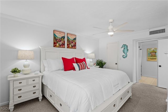 9415 Gulf Shore DR 501, Naples, FL 34108