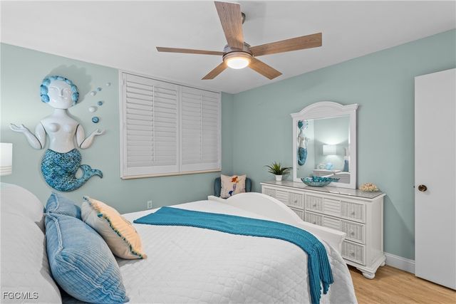 9415 Gulf Shore DR 501, Naples, FL 34108