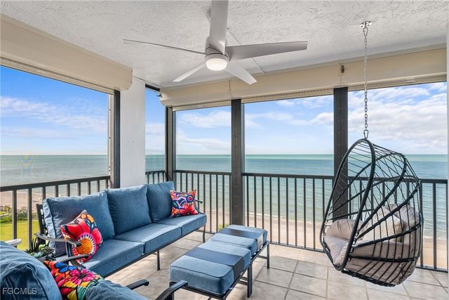 9415 Gulf Shore DR 501, Naples, FL 34108