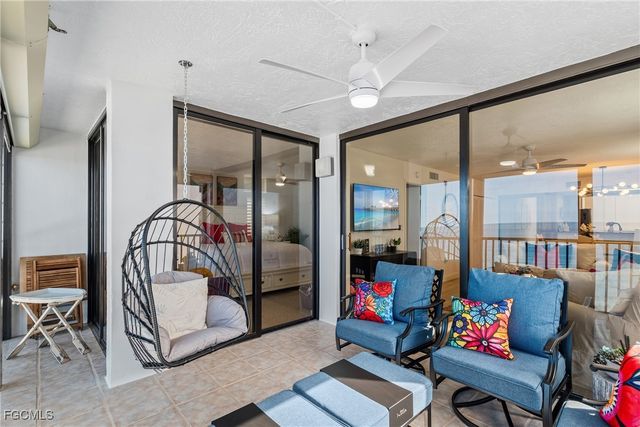 9415 Gulf Shore DR 501, Naples, FL 34108