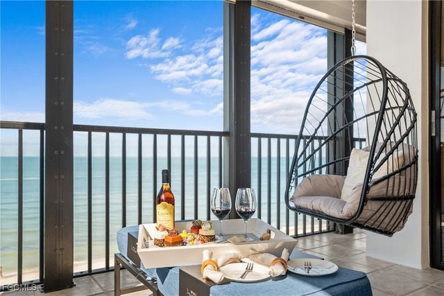 9415 Gulf Shore DR 501, Naples, FL 34108