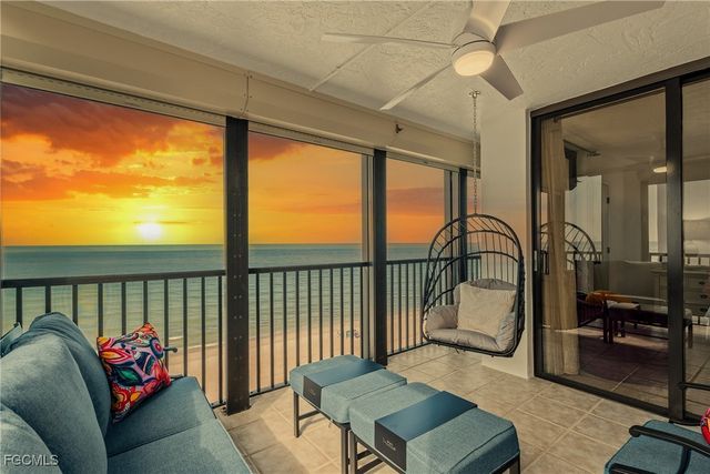 9415 Gulf Shore DR 501, Naples, FL 34108