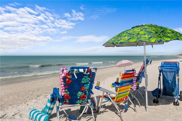 9415 Gulf Shore DR 501, Naples, FL 34108