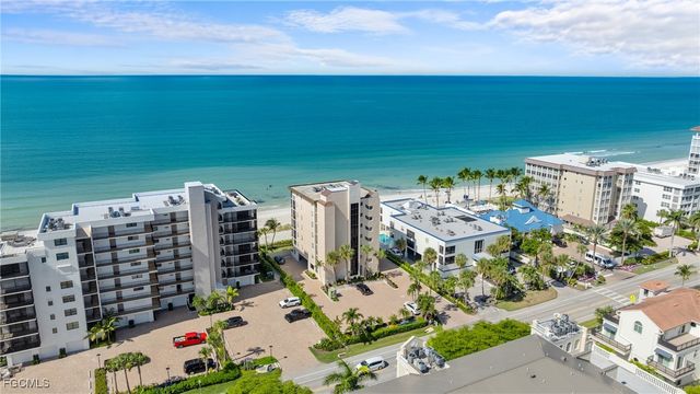 9415 Gulf Shore DR 501, Naples, FL 34108