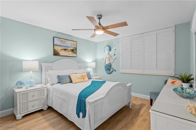 9415 Gulf Shore DR 501, Naples, FL 34108