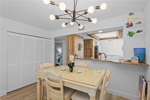 9415 Gulf Shore DR 501, Naples, FL 34108