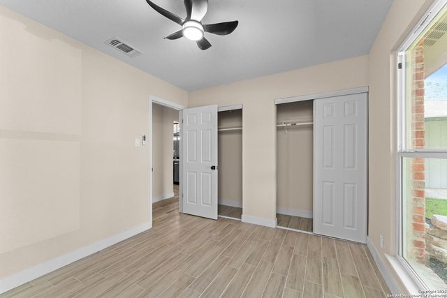 13530 Larkbrook St, San Antonio, TX 78233