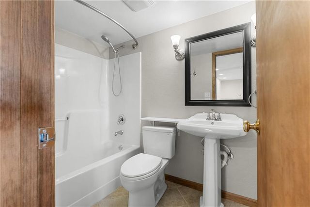 11700 W 48th Terrace, Shawnee, KS 66203