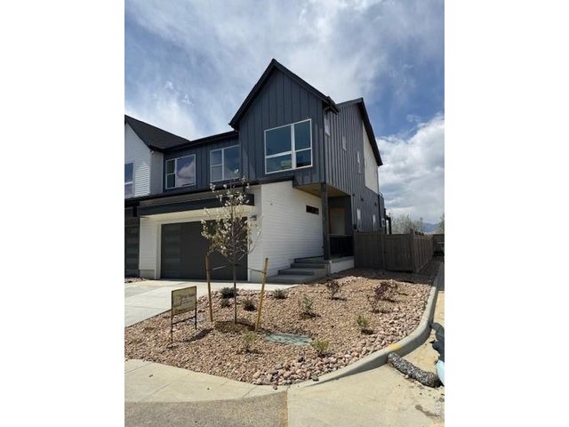 725 Kubat Ln A, Longmont, CO 80503