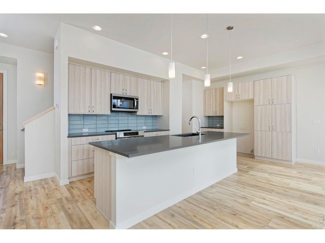 725 Kubat Ln A, Longmont, CO 80503