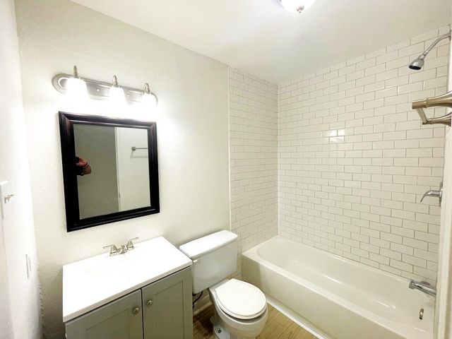 2003 Kenneth Ave A, Austin, TX 78741