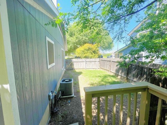 2003 Kenneth Ave A, Austin, TX 78741