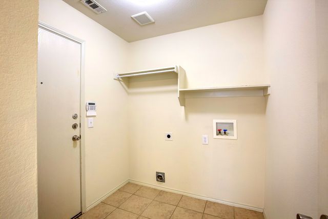 1720 Desperado Road, Fort Worth, TX 76131