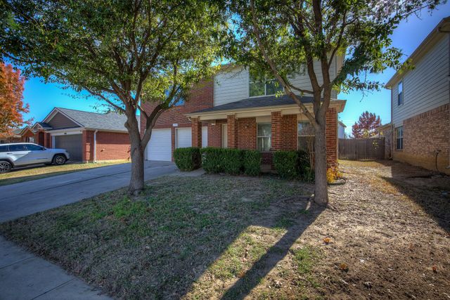 1720 Desperado Road, Fort Worth, TX 76131