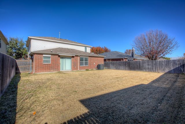 1720 Desperado Road, Fort Worth, TX 76131